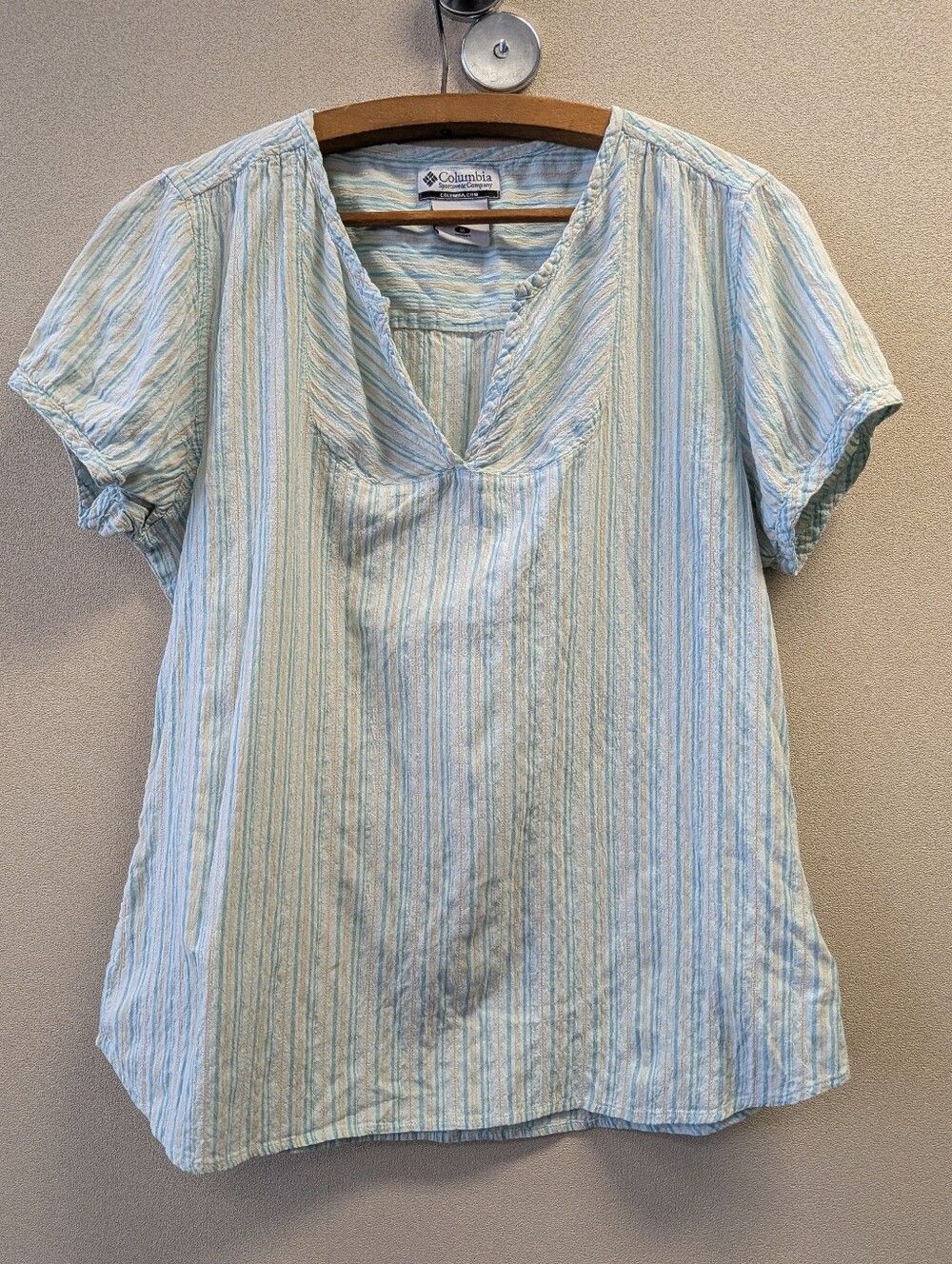 Vintage Columbia Sportswear Pastel Striped Seersucker Blouse Top M Blue Cream